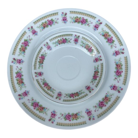 Vintage Chinese Floral Porcelain Dinner Plate With Pink Roses & Gold Accents - Picture 6 of 7